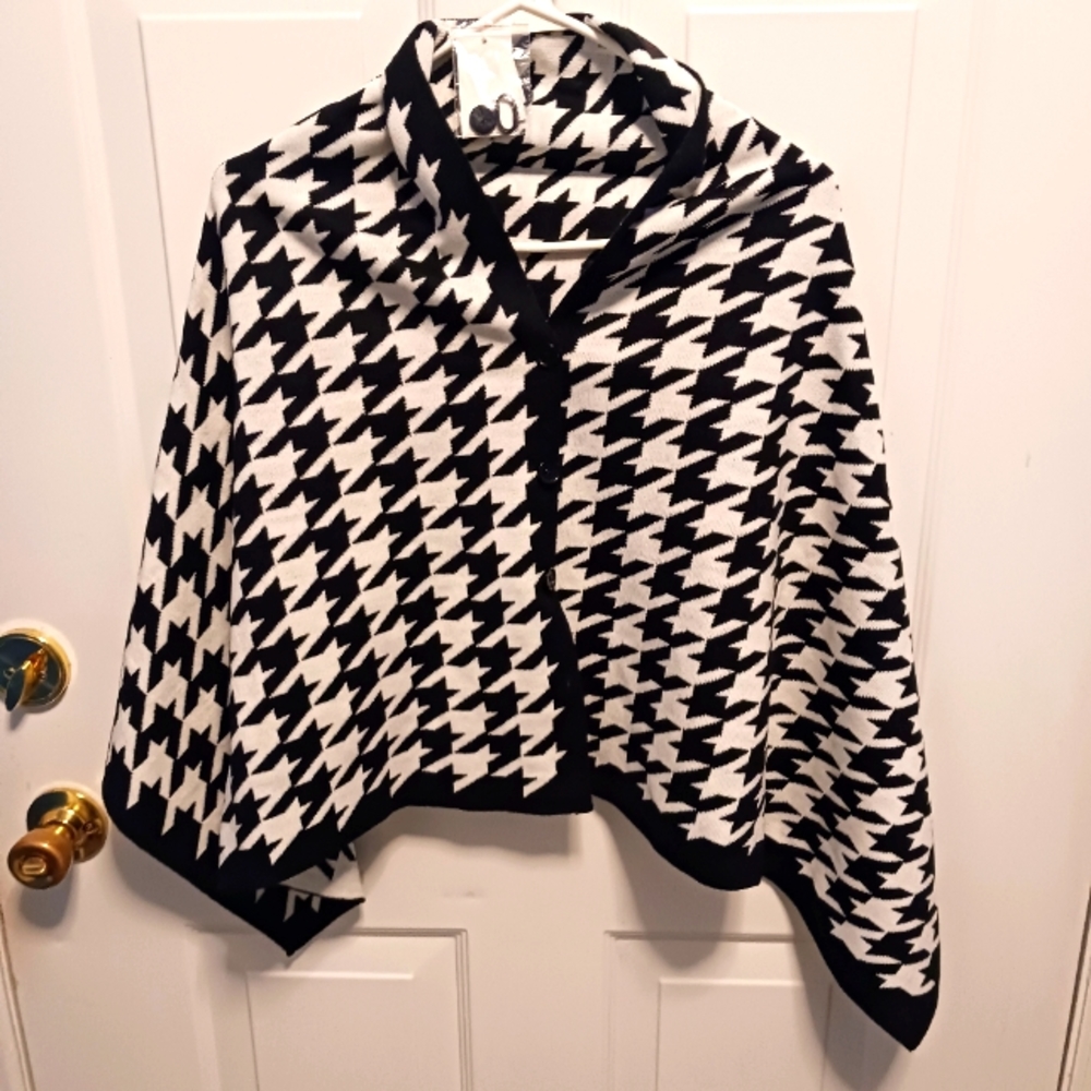Top It Off Womens 3 in 1 Wrap Shawl Scarf Black White Houndstooth  NWT